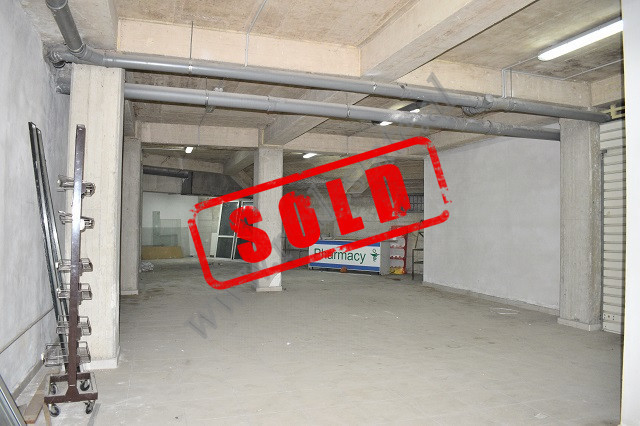 Okazion!

Business space for sale in Teodor Keko street, in the area of Astiri in Tirana, Albania.